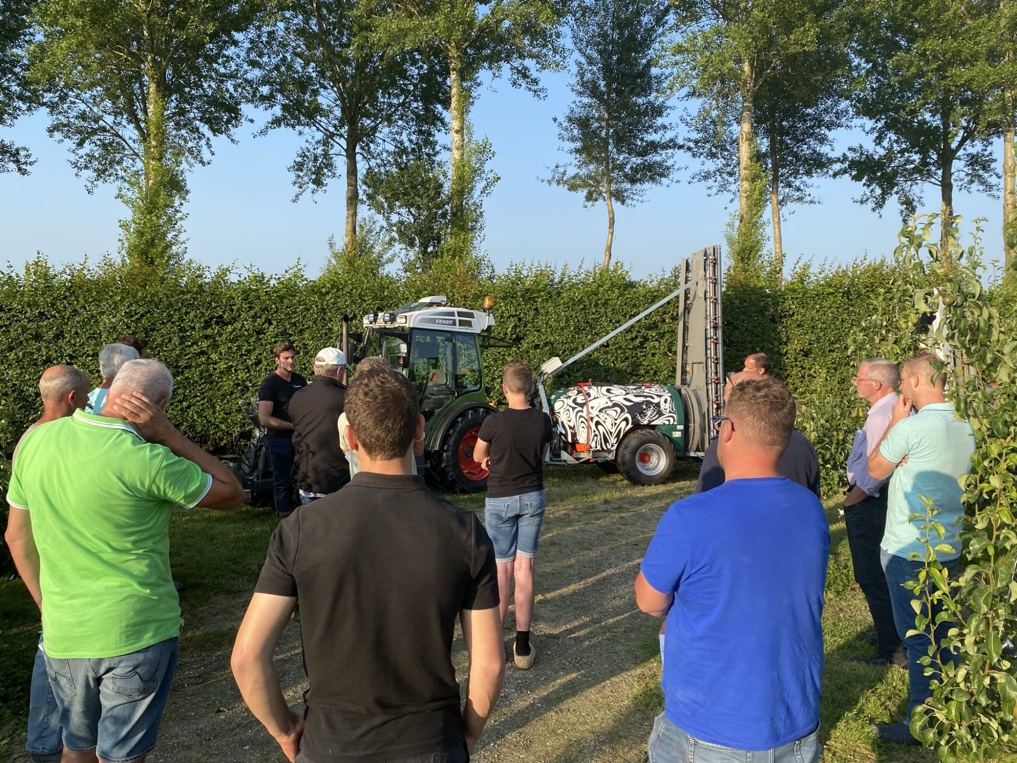 Afbeelding Fruitteeltbijeenkomst met barbecue