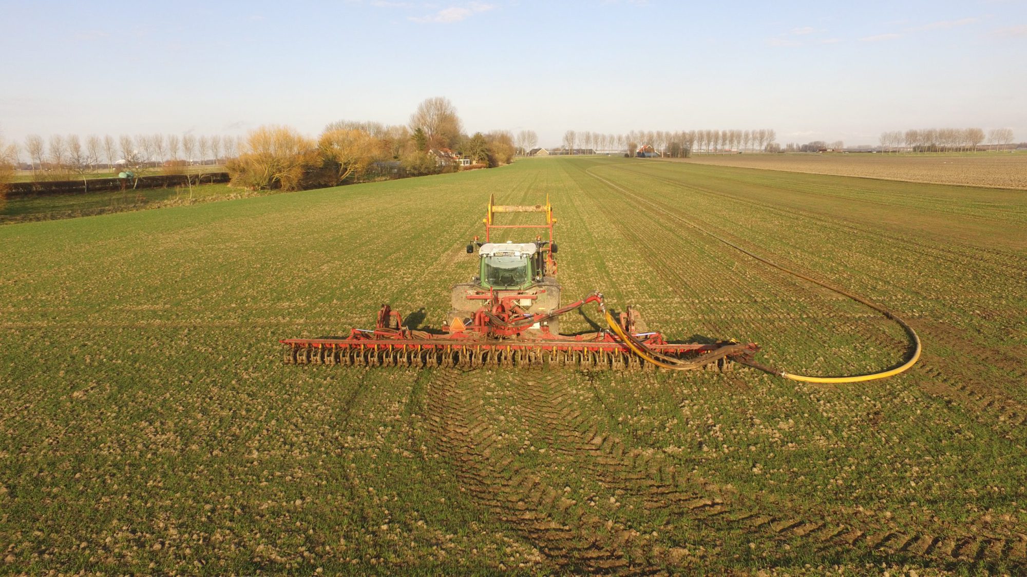 Afbeelding Toepassen van dierlijke mest op bouwland