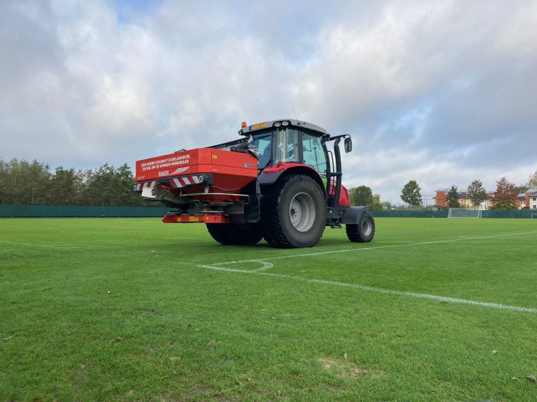 Afbeelding Bemestingsgift sportvelden rondom doorzaai